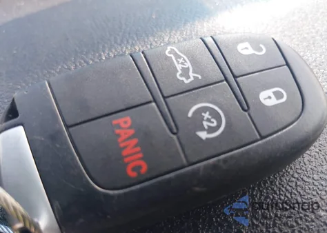 2016 Dodge Charger Sxt z USA, uszkodzony, nr VIN 2C3CDXHG3GH169483